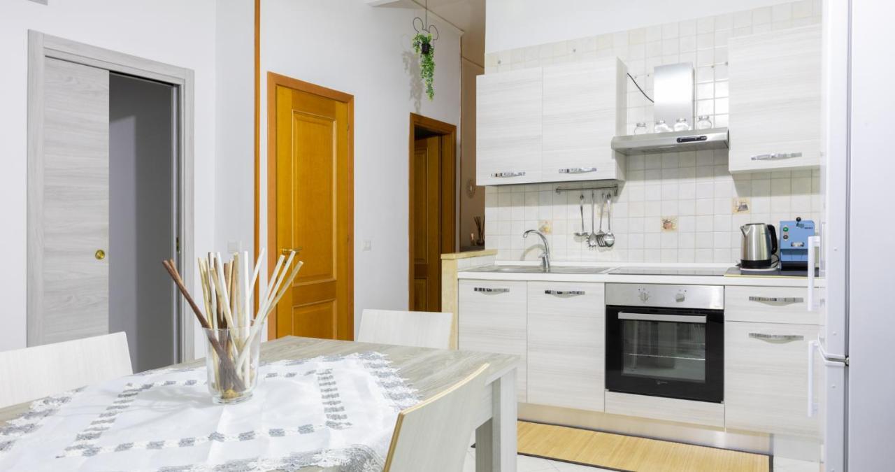 Decumani Apartments - Nel Cuore Di Napoli Εξωτερικό φωτογραφία