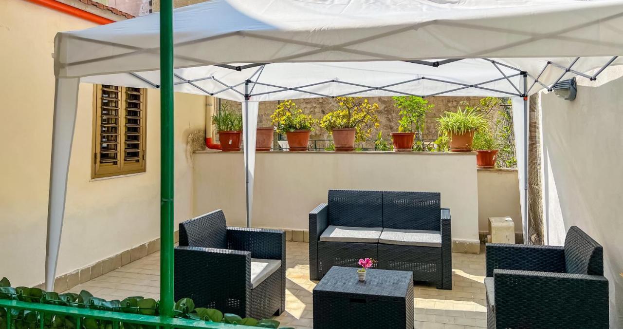 Decumani Apartments - Nel Cuore Di Napoli Εξωτερικό φωτογραφία